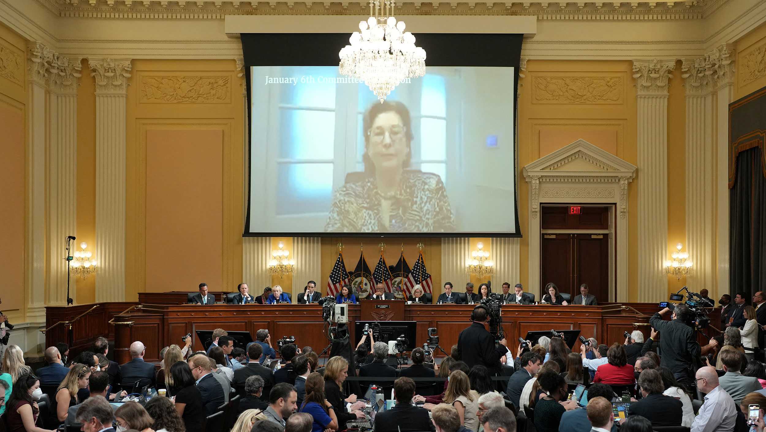 What we know about the Oval Office meeting held by Trump's inner circle in December 2020 - Vimarsana News