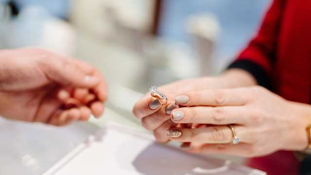 The 'Engagement Gap': Ring sales stall as the pandemic put love in limbo - Vimarsana News