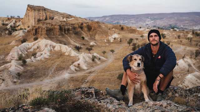 This man and his dog spent seven years walking around the world - Vimarsana News