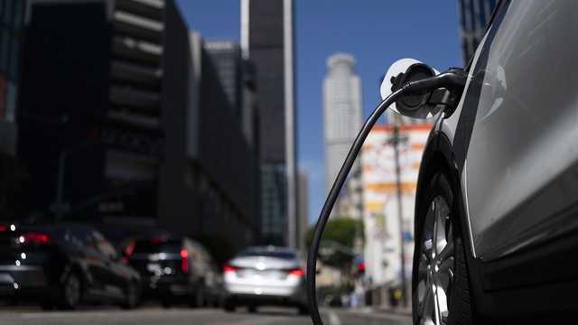 Federal tax credit for electric vehicles expires, but some state incentives remain