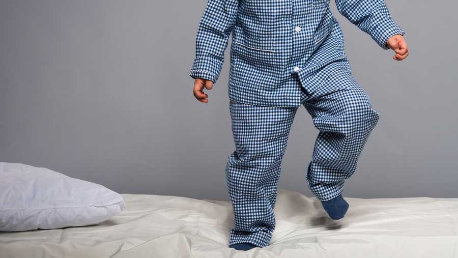 A new study has linked a later bedtime with an increased risk of obesity for kids -- although the researchers say parents shouldn't rush to put their preschoolers to sleep earlier as a result.