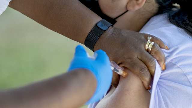 COVID-19 vaccine study links side effects with greater antibody response - Vimarsana News