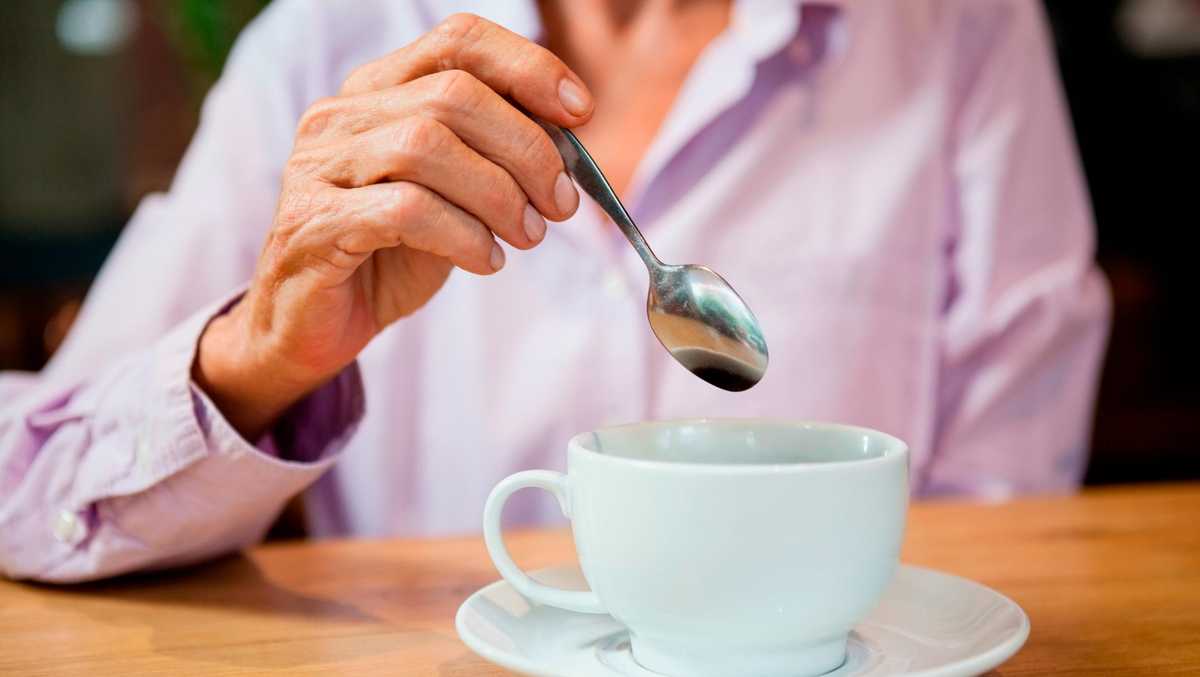 Tea and coffee linked to reduced risk of stroke, dementia