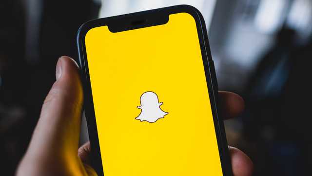 Snapchat users alarmed by AI bot's recent activity - Vimarsana News
