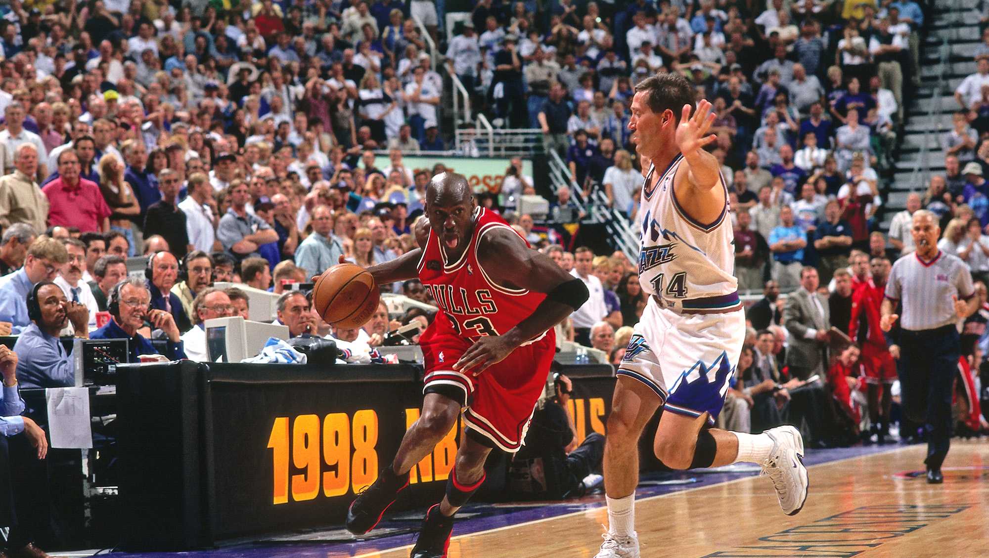 Chicago Bulls Michael Jordan Black White Red Jersey Size S M L