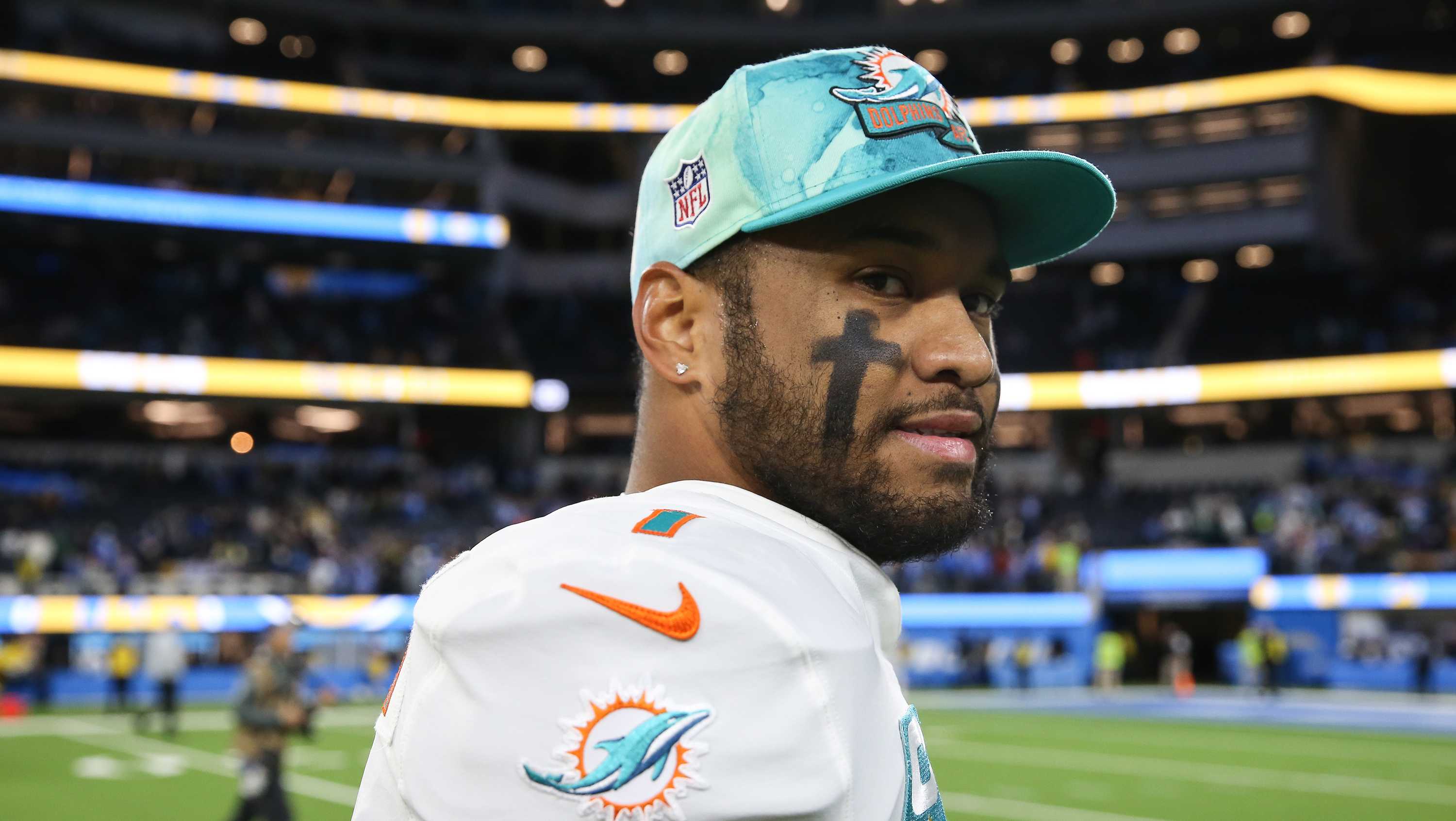 Miami Dolphins quarterback Tua Tagovailoa suffered another concussion, head coach says - Vimarsana News