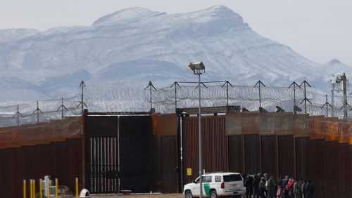 Biden administration plans to end pandemic border restrictions - Vimarsana News