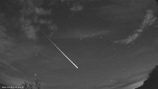 Slow-moving fireball lights up the night sky across Scotland - Vimarsana News