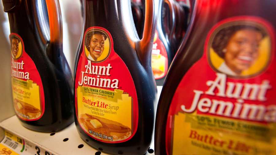 Bottles of PepsiCo Inc. Aunt Jemima syrup are displayed for sale at a ShopRite Holdings Ltd. grocery store in Stratford, Connecticut, U.S., on Wednesday, Aug. 3, 2011.