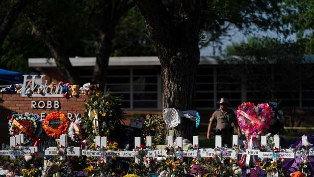 Company donates 19 custom caskets for victims of Uvalde school shooting - Vimarsana News