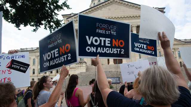 Kansas voters to weigh in on abortion in post-Roe US - Vimarsana News