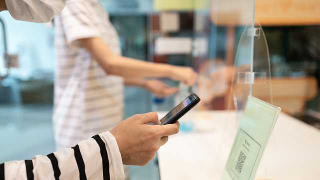 FBI says crooks are using fake QR codes to steal money - Vimarsana News