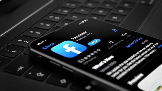 Facebook and YouTube say they removed Zelenskyy deepfake video - Vimarsana News