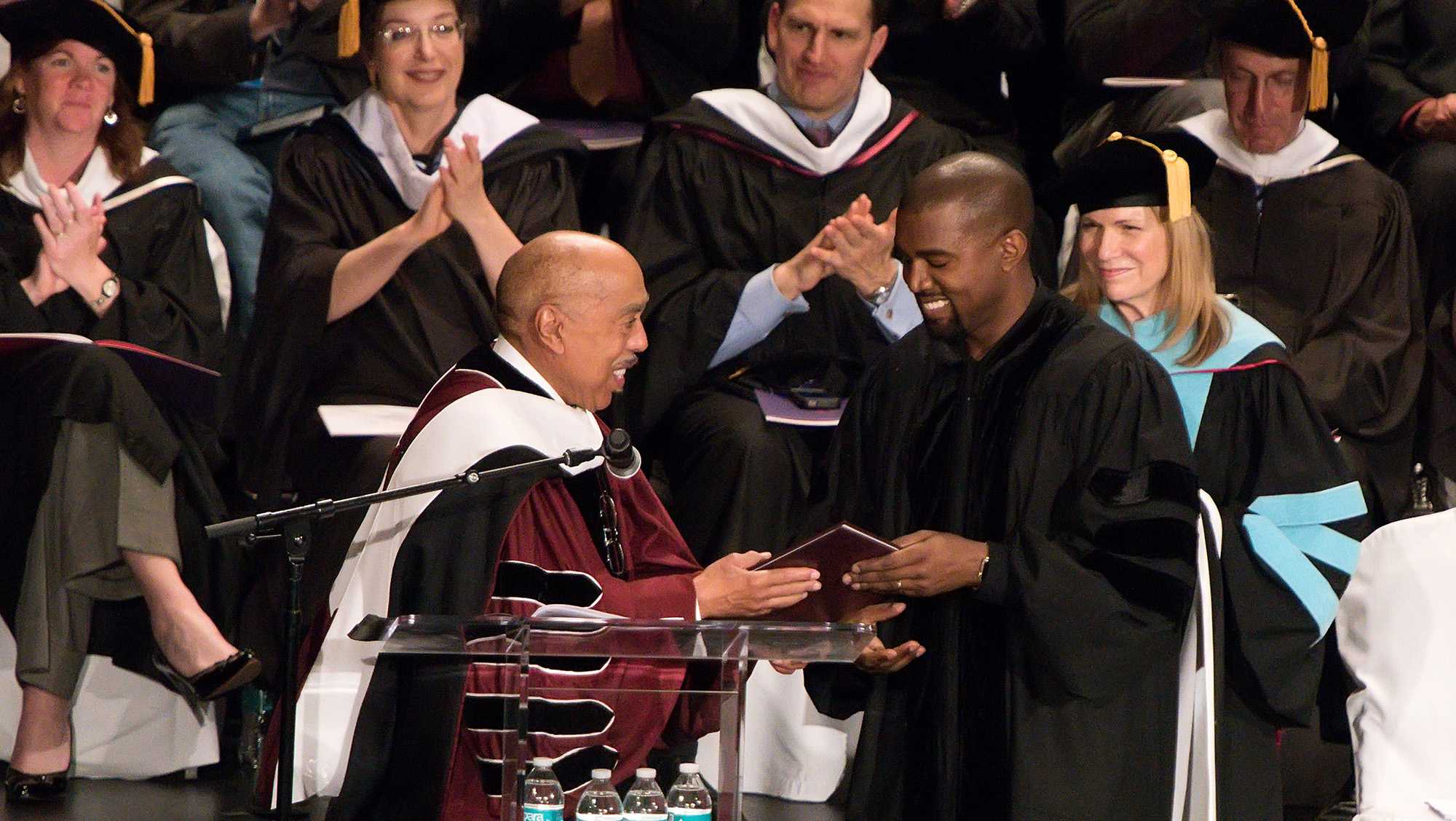 Kanye West's honorary doctorate rescinded by Chicago art college - Vimarsana News