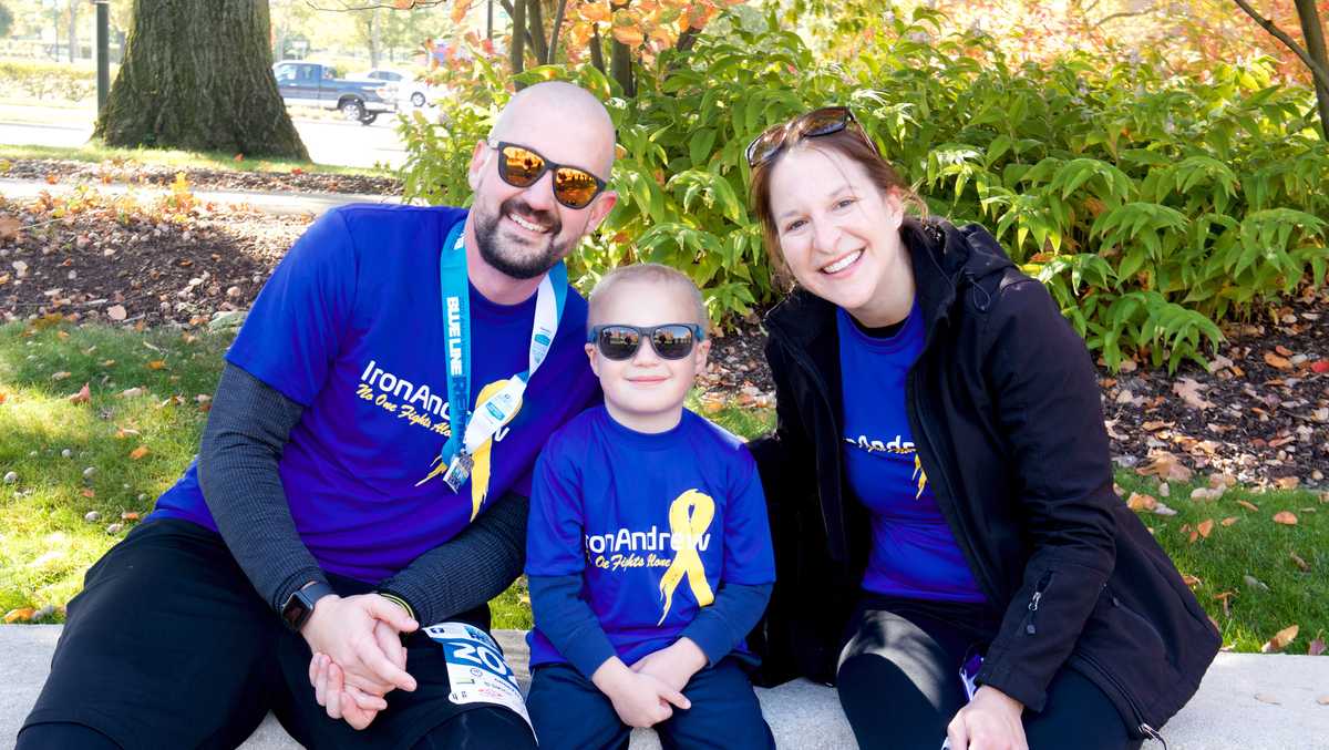 This dad ran his first marathon around a hospital for 4-year-old son with cancer