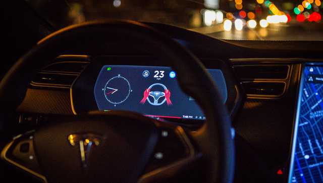 NHTSA: Teslas using driver-assist systems were involved in 273 crashes over the past 9 months - Vimarsana News