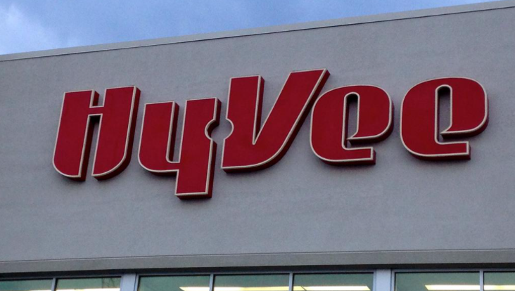 hy-vee, a grocery chain based in des moines, iowa, recently announced an expansion into four new states including kentucky, its first since 2009.