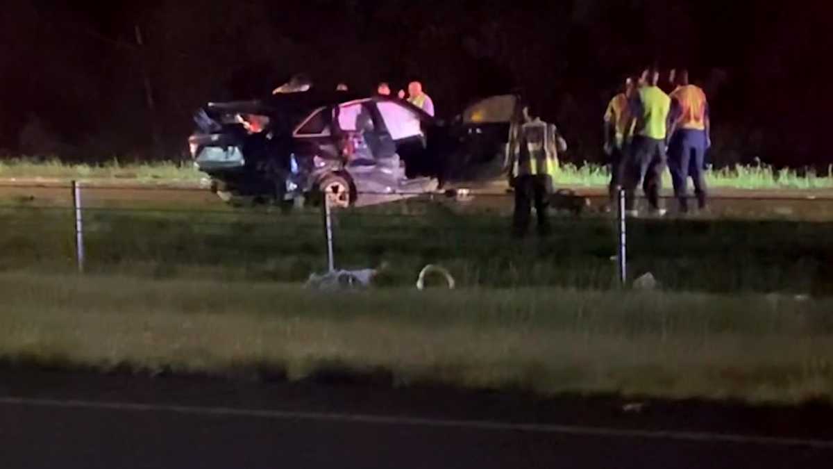 Jackson Police: Woman killed, child hurt in I-220 crash on Monday - WAPT