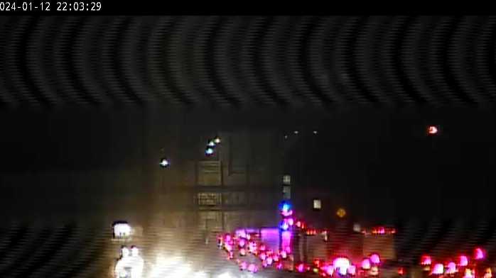 All lanes blocked on I-264 E near Manslick Road