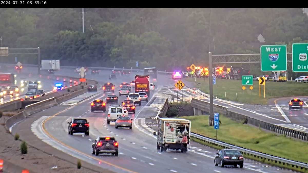 Crash with injuries reported on I-275 westbound in Crestview Hills
