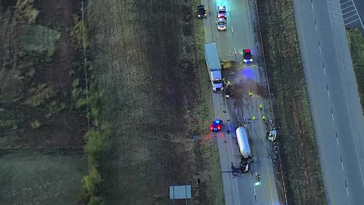 Oklahoma crews work to clear crash on I-35 in Payne County