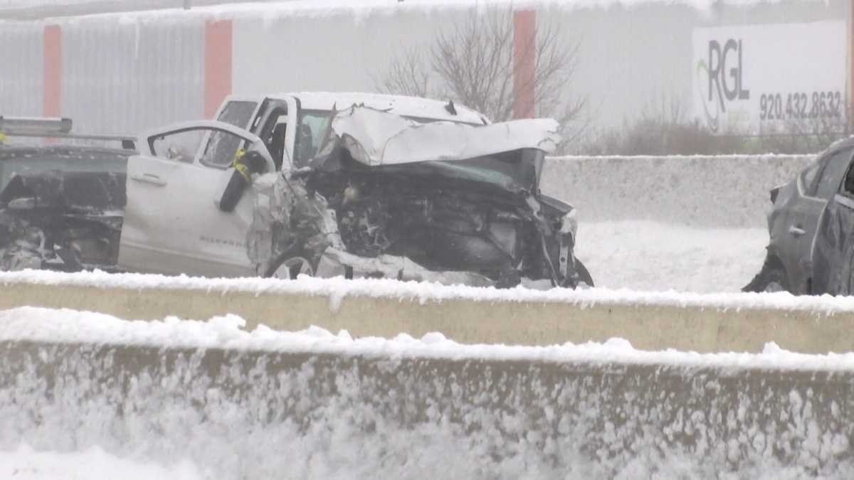One dead, 71 injured in Fox Valley pileup involving 131 vehicles