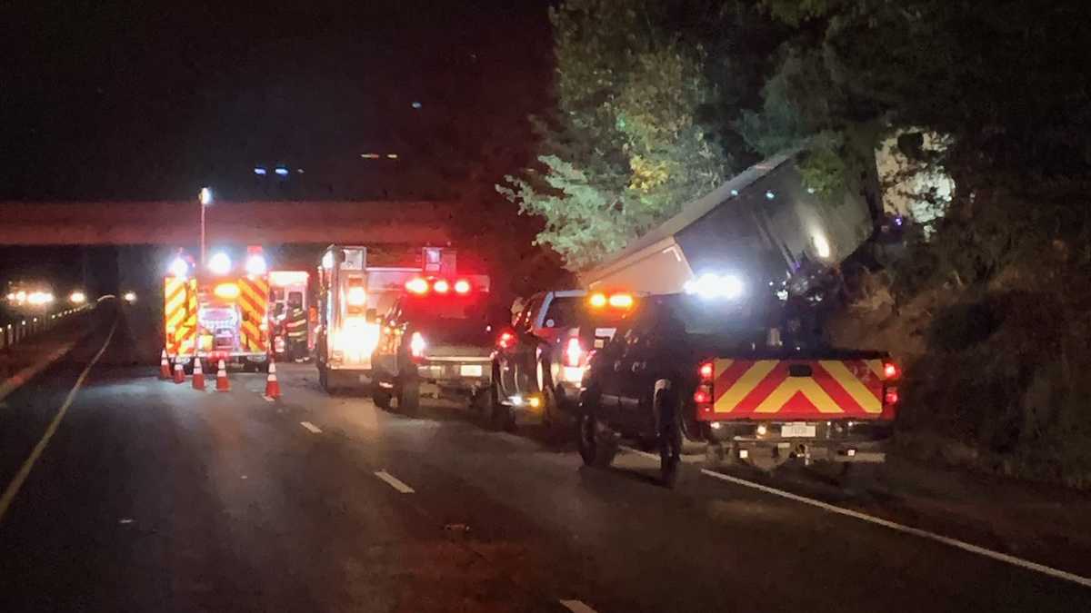 Truck driver killed in crash in Scott County