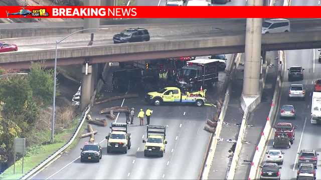 Truck crash spills logs, closes Beltway's Inner Loop - Vimarsana News