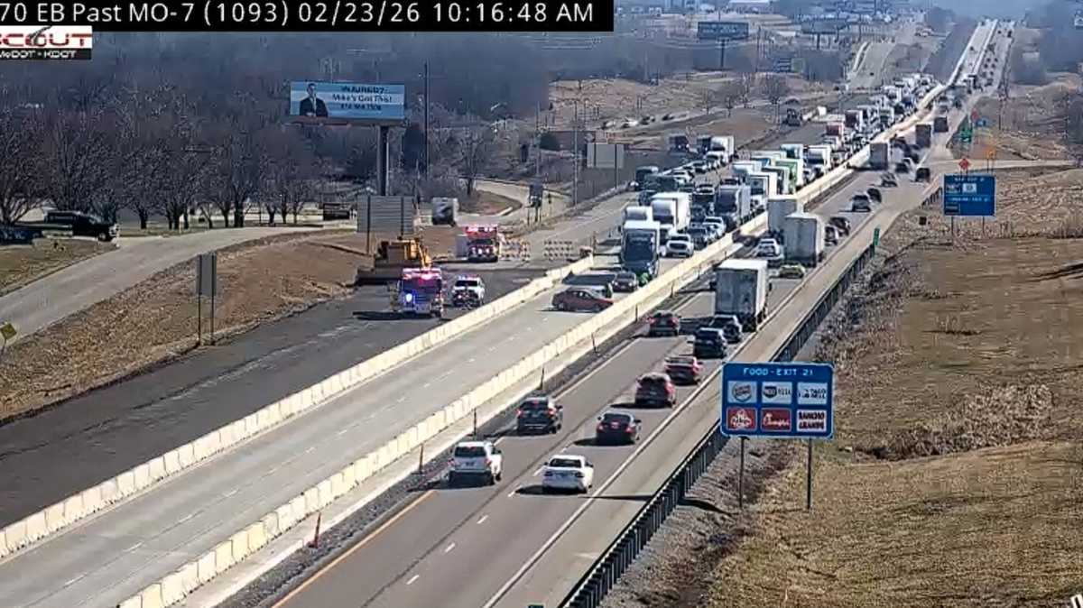 Crash in construction zone shuts down portion of I-70 in Kansas City