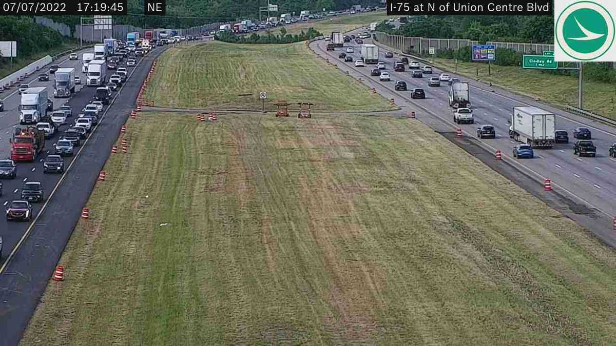Two lanes blocked on I-75 in West Chester due to crash