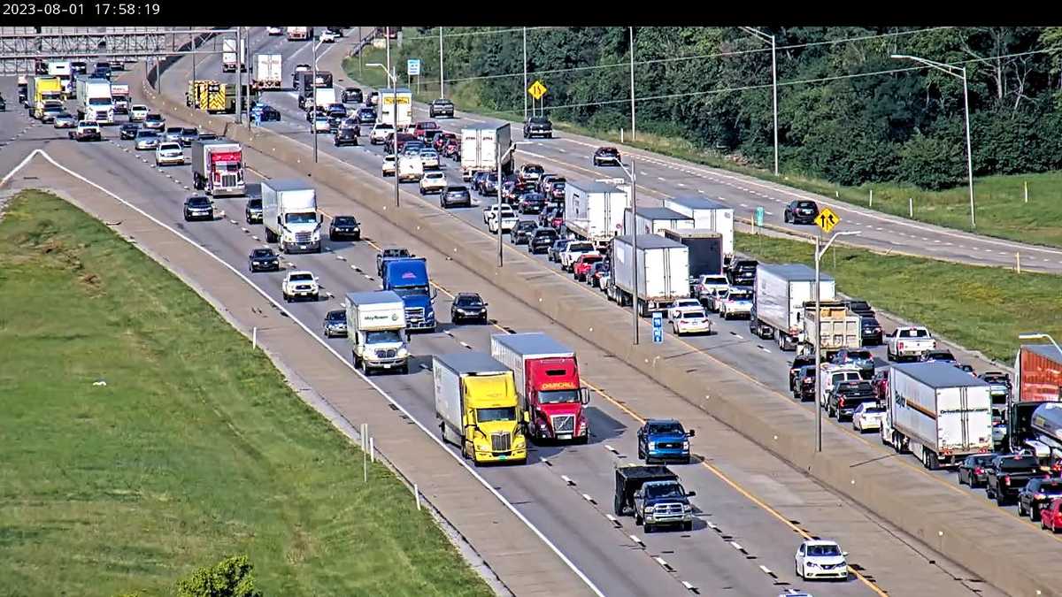 Crews on scene of a crash, injuries on I75N at I275 in Erlanger