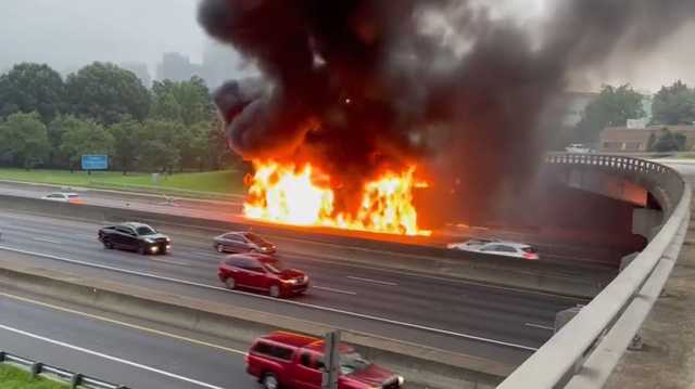 Charlotte: Massive fire shuts down I-77 near Uptown - Vimarsana News