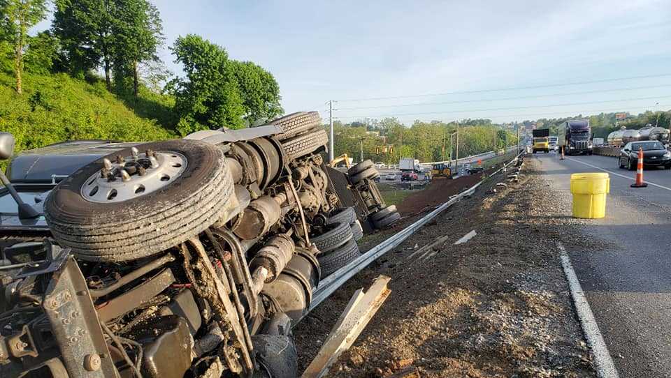 TRACTOR-TRAILER rolls over on I-83 near Shrewsbury, York County