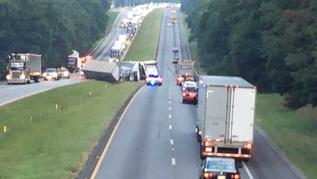 Crash involving two tractor-trailers blocks I-85 lanes, causes backup