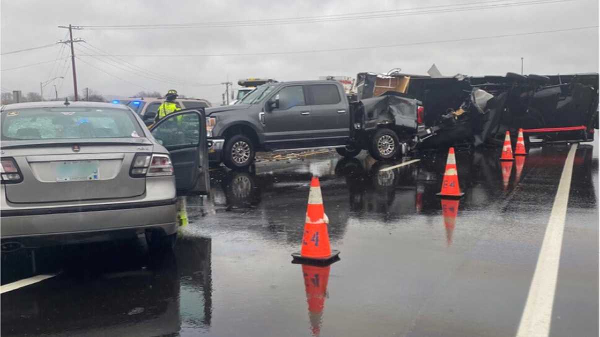 I93 North briefly closed in Concord, New Hampshire, after crash