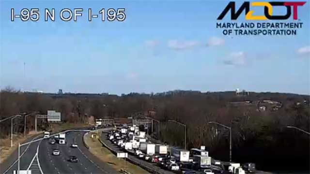Police Man Dead After 4 Vehicles Crash On Nb I 95 North Of I 195 Exit