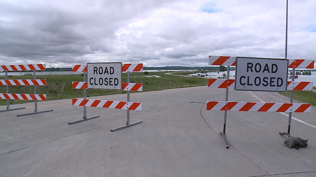 Sections of Interstate 29 closed again due to flooding