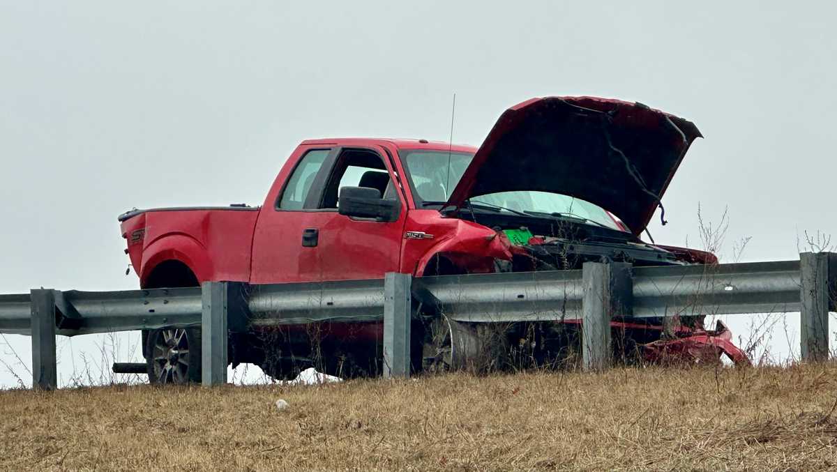Manchester, New Hampshire crash: 1 killed in two-vehicle crash