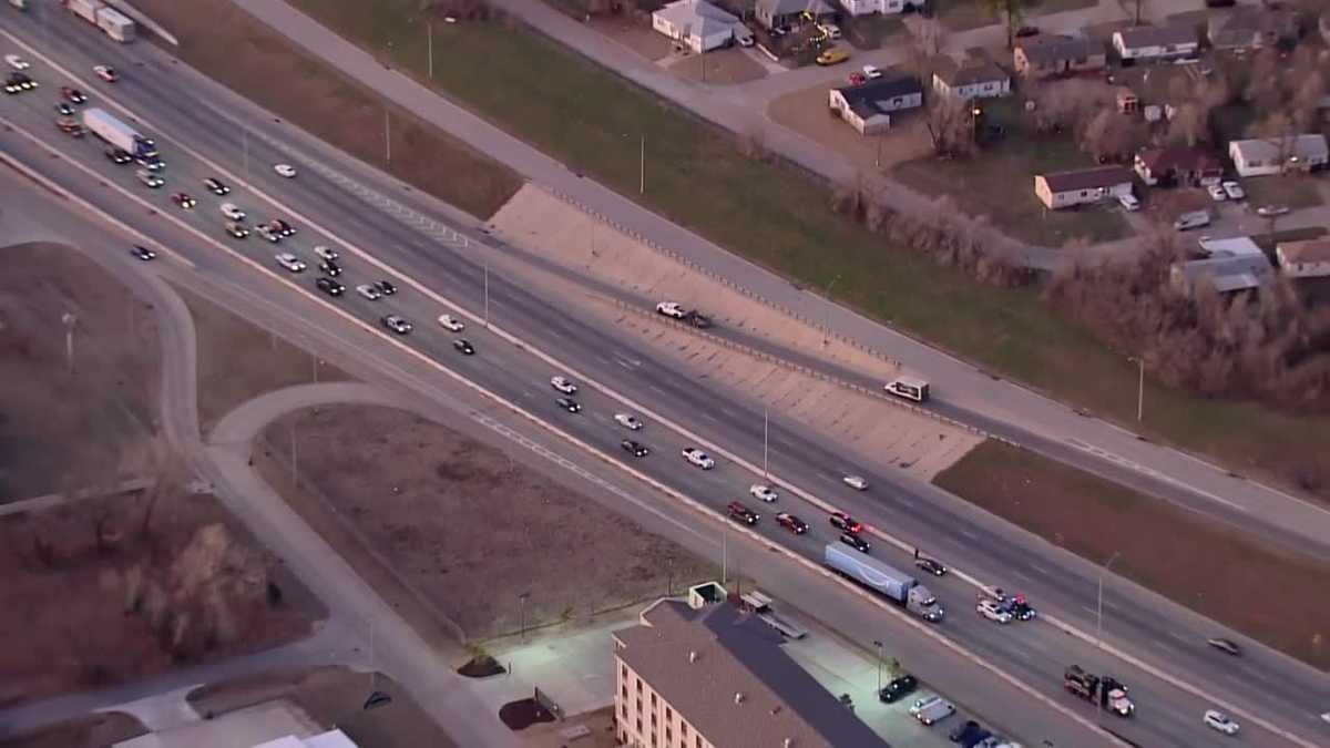 Oklahoma Highway Patrol Respond To Crash Along I 35 In Okc