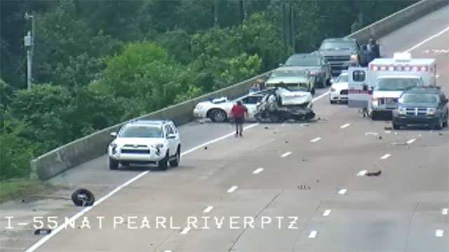 Crash on I-55 stalls traffic in Jackson