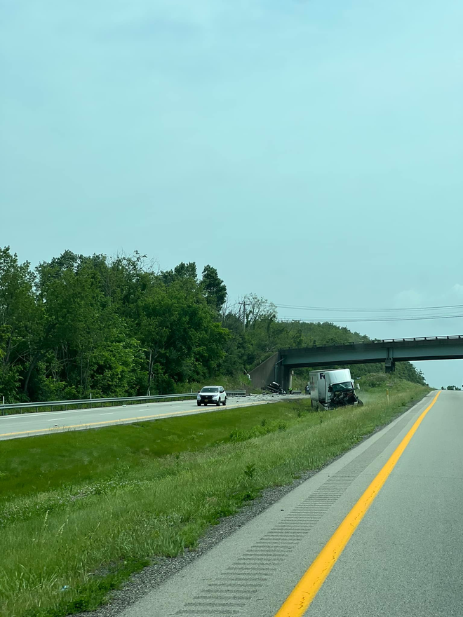 Injuries reported in two-vehicle crash on Interstate 70 in Washington ...