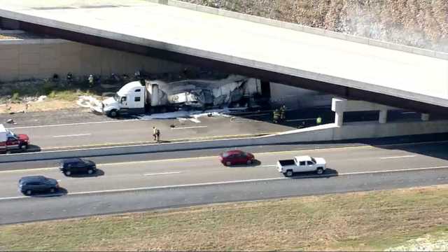 Tractor-trailer fire closes westbound Interstate 70 near Lawrence, Kansas - Vimarsana News