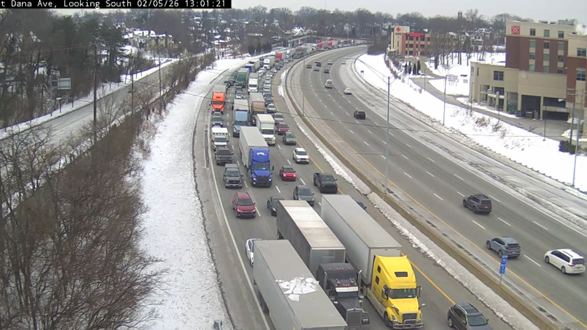 Northbound lanes blocked on I-71 near Montgomery Road due to crash