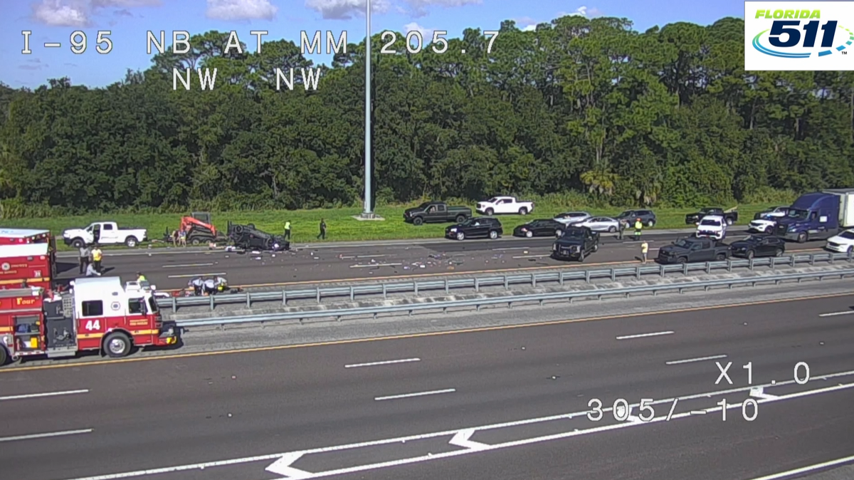 Driver seriously injured in rollover crash on I-95 Sunday morning