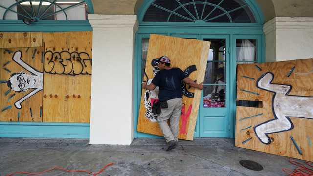 'We're going to catch it head-on': Hurricane Ida to strengthen as it nears Louisiana - Vimarsana News