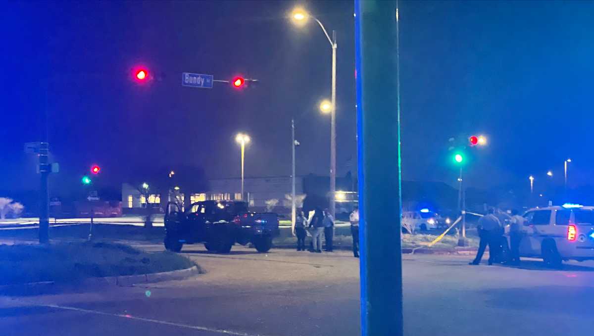 New Orleans man shot to death car West Lake Forest