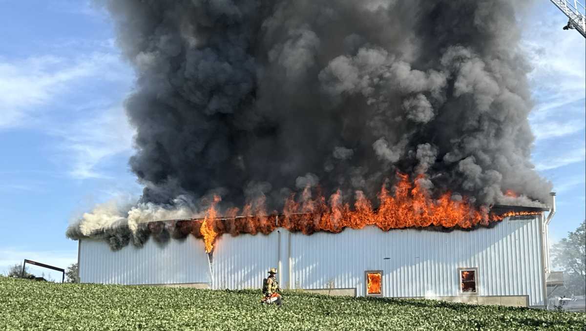 Crews fight barn fire in Penn Township
