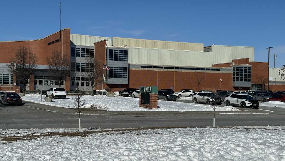 Handgun recovered, teen in custody after incident at Des Moines high school