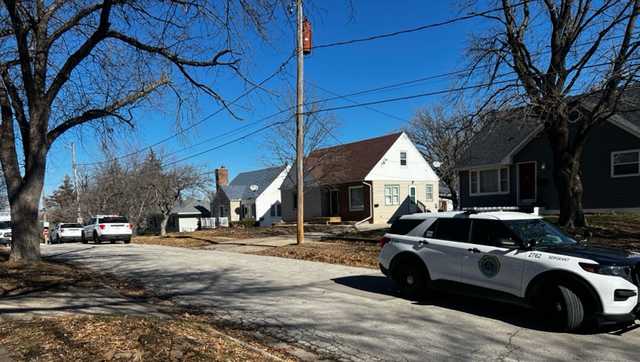 Des Moines crime: Man tells police he was shot in drive-by - Vimarsana News