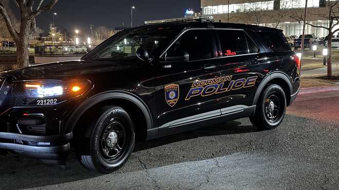 Policía de Norman hospitalizado con lesiones graves después de accidente.